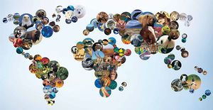 Kampagnenmotiv Weltkarte aus bedrohten Tierarten zusammengesetzt